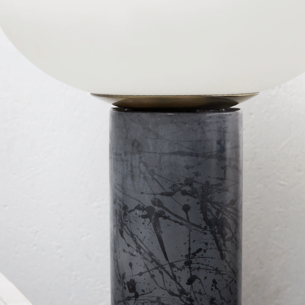 House Doctor Table lamp, HDOpal, White/Black