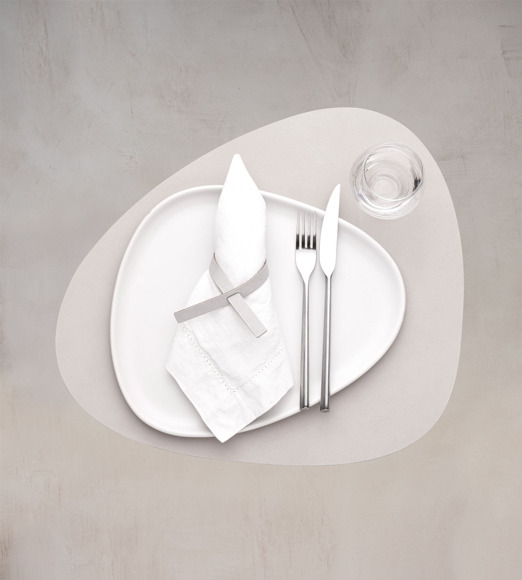 Lind DNA Table Mat Curve L, Oyster White