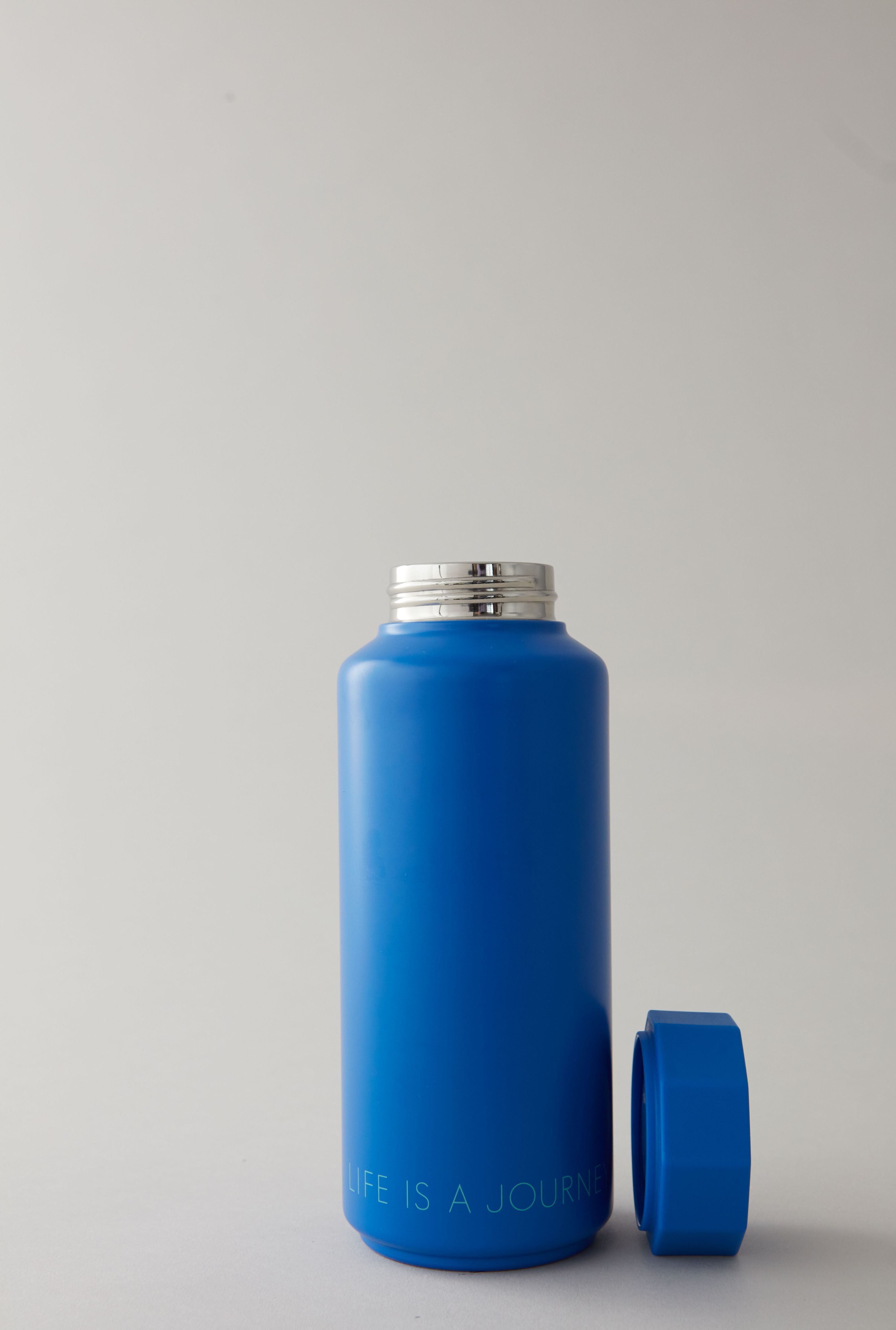 Design Letters Tone-on-Tone Termoflaske, Kobalt Blå