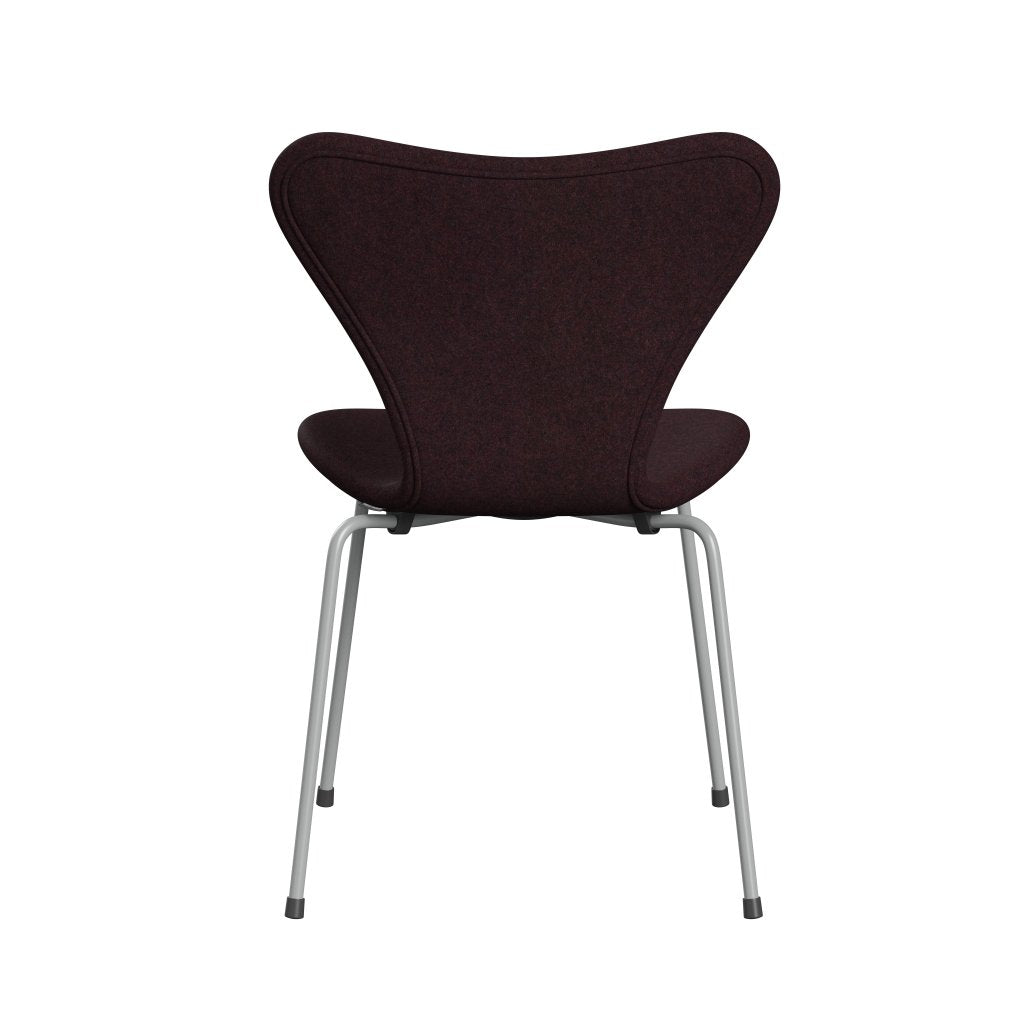 Fritz Hansen 3107 Stol Fuldpolstret, Nine Grey/Divina Md Vin Rød