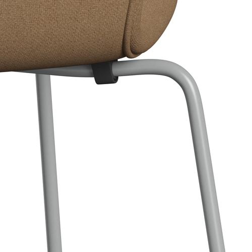 Fritz Hansen 3107 Stol Fuldpolstret, Nine Grey/Tonus Camel