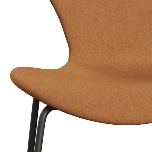 Fritz Hansen 3107 Stol Fuldpolstret, Warm Graphite/Divina Md Carrot