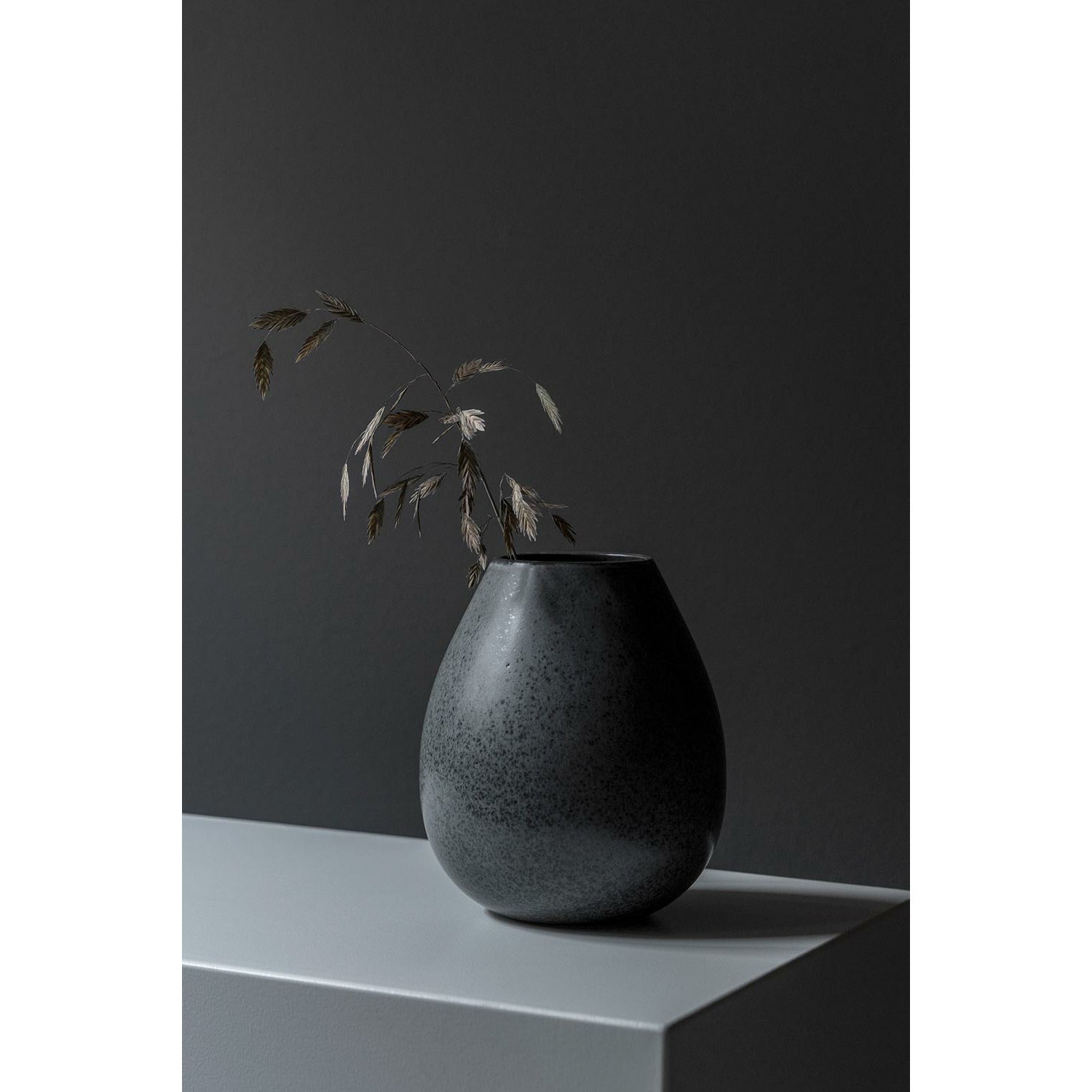 Klassik Studio Milo Drop Vase, Oliven