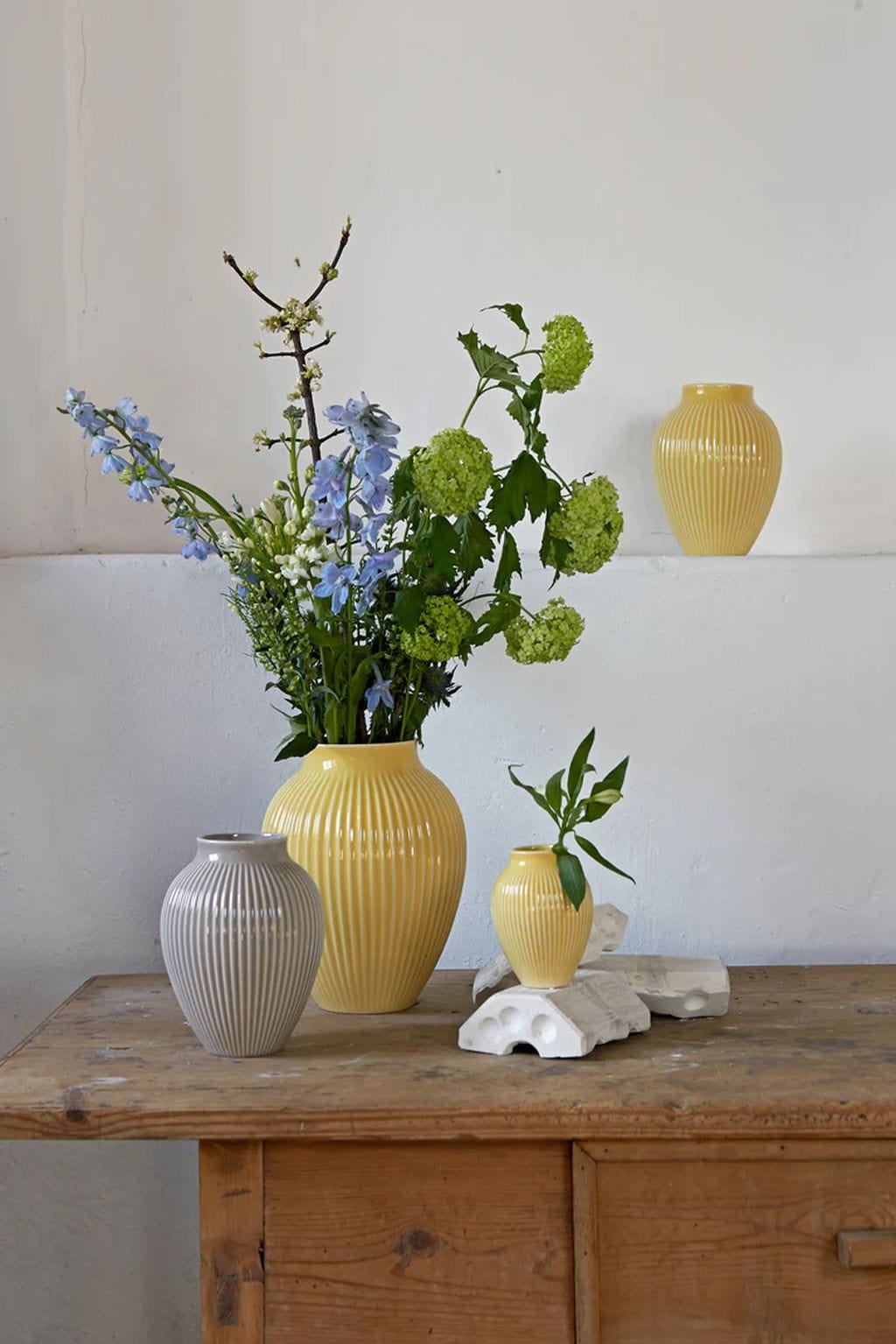Knabstrup Keramik Vase med Riller H 12,5 cm, Grå