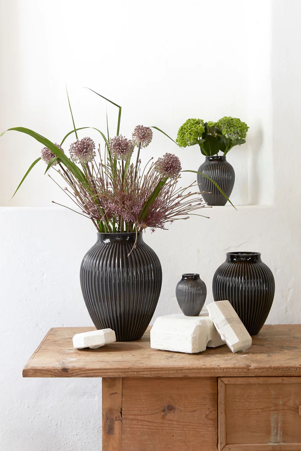 Knabstrup Keramik Vase med Riller H 35 cm, Sort