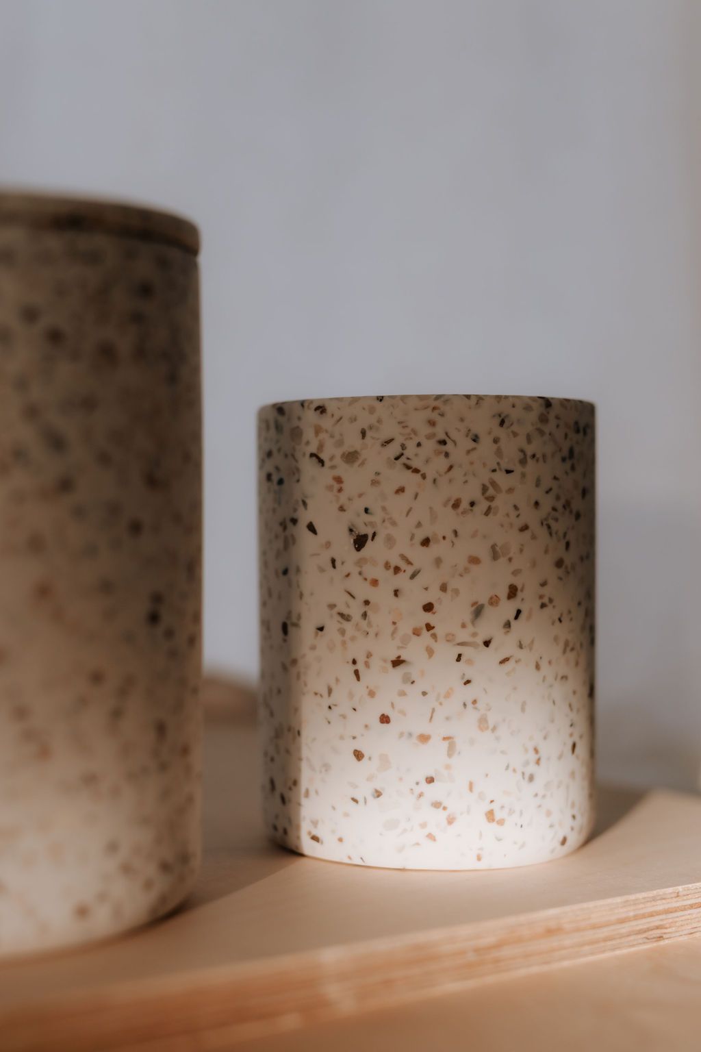 Humdakin Bologna Terrazzo Vase med Låg, Rød/beige