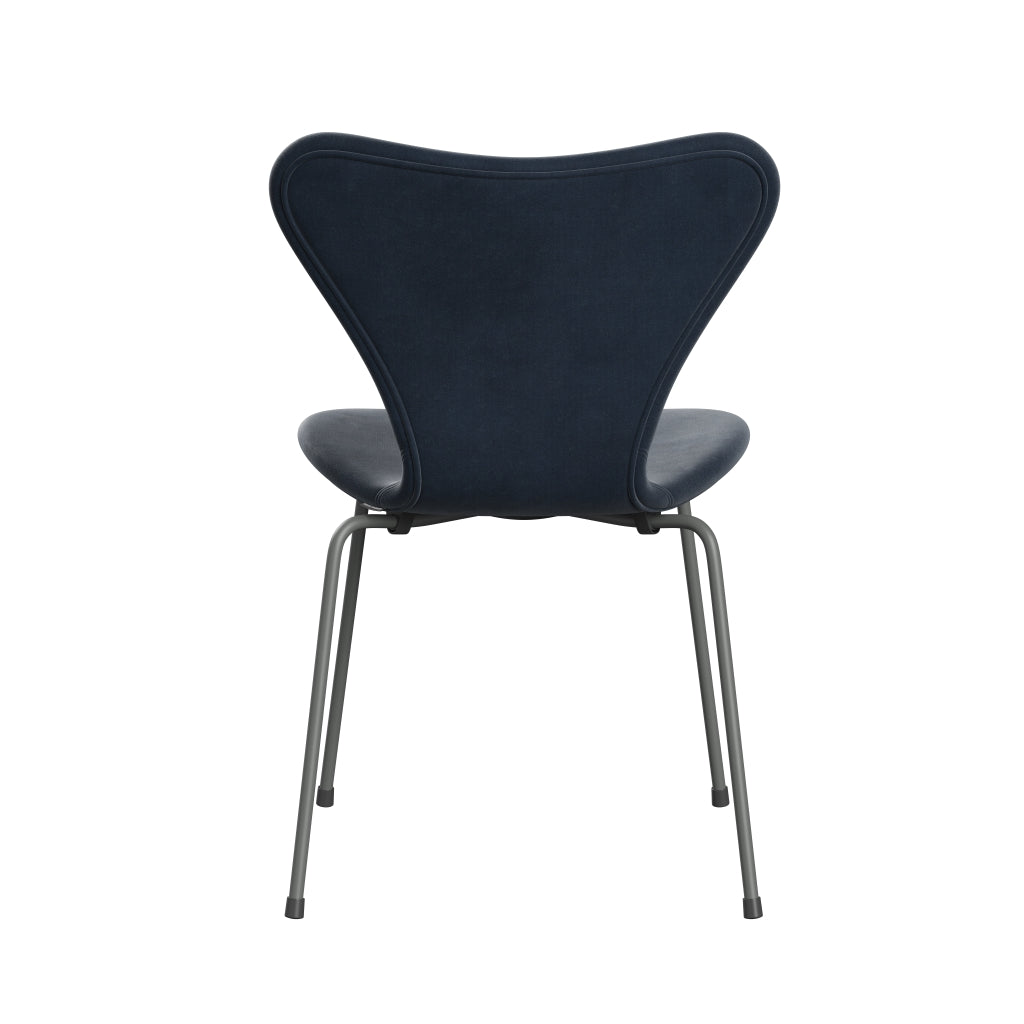 Fritz Hansen 3107 Chair Full Upholstery, Silver Grey/Belfast Velvet Grey Blue
